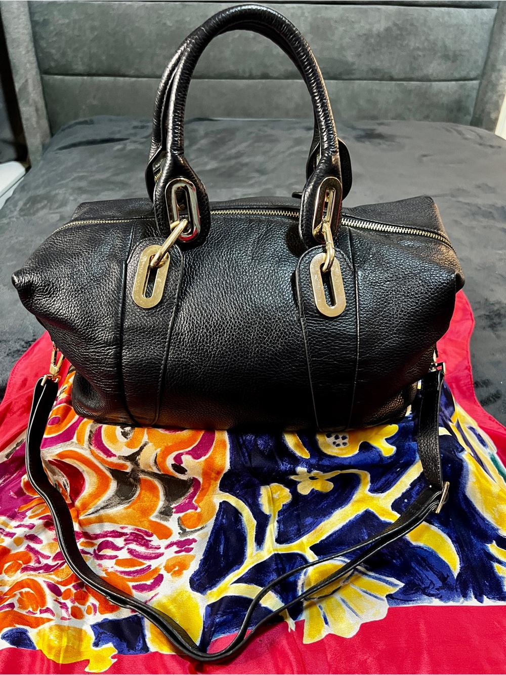 Gianfranco Ferre Milano Pebble Leather Black Chain Link Satchel Classic Handbag